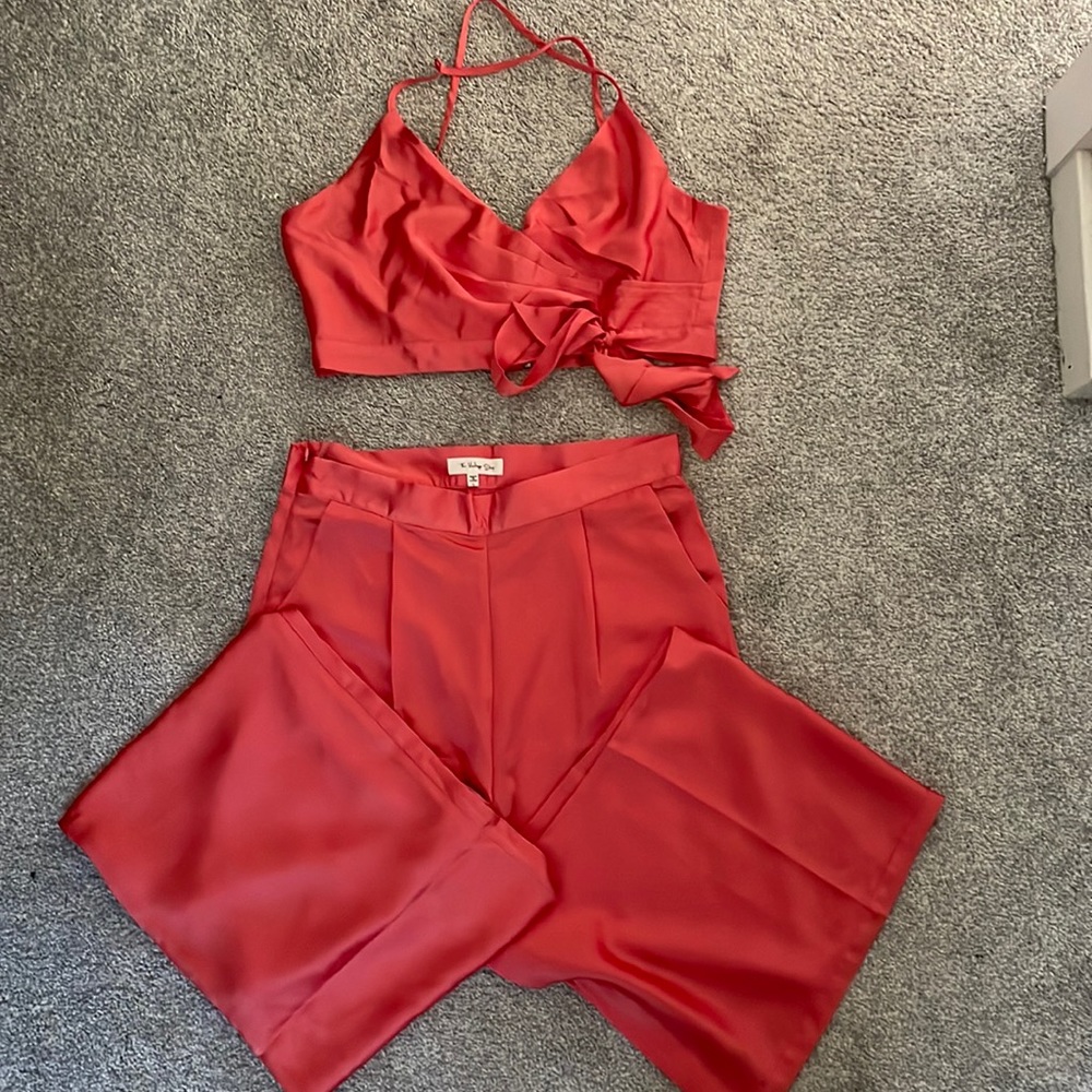 🔥🔥 Wide Leg Pant and Crop Set!